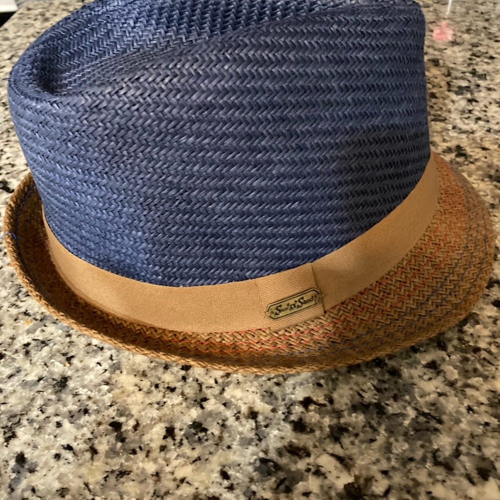 Sun and sand men’s hat